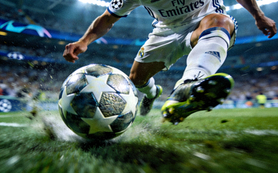 欧冠联赛足球比赛精彩射门瞬间特写